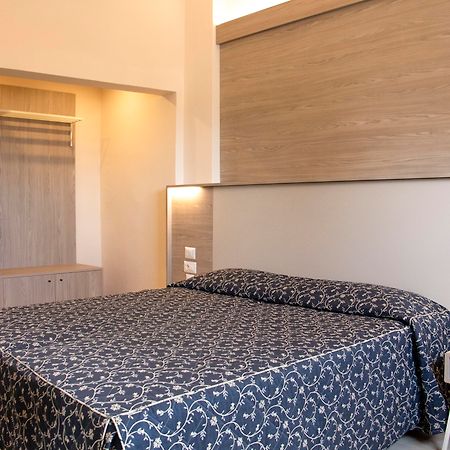 Hotel Mediterraneo Civitavecchia Esterno foto