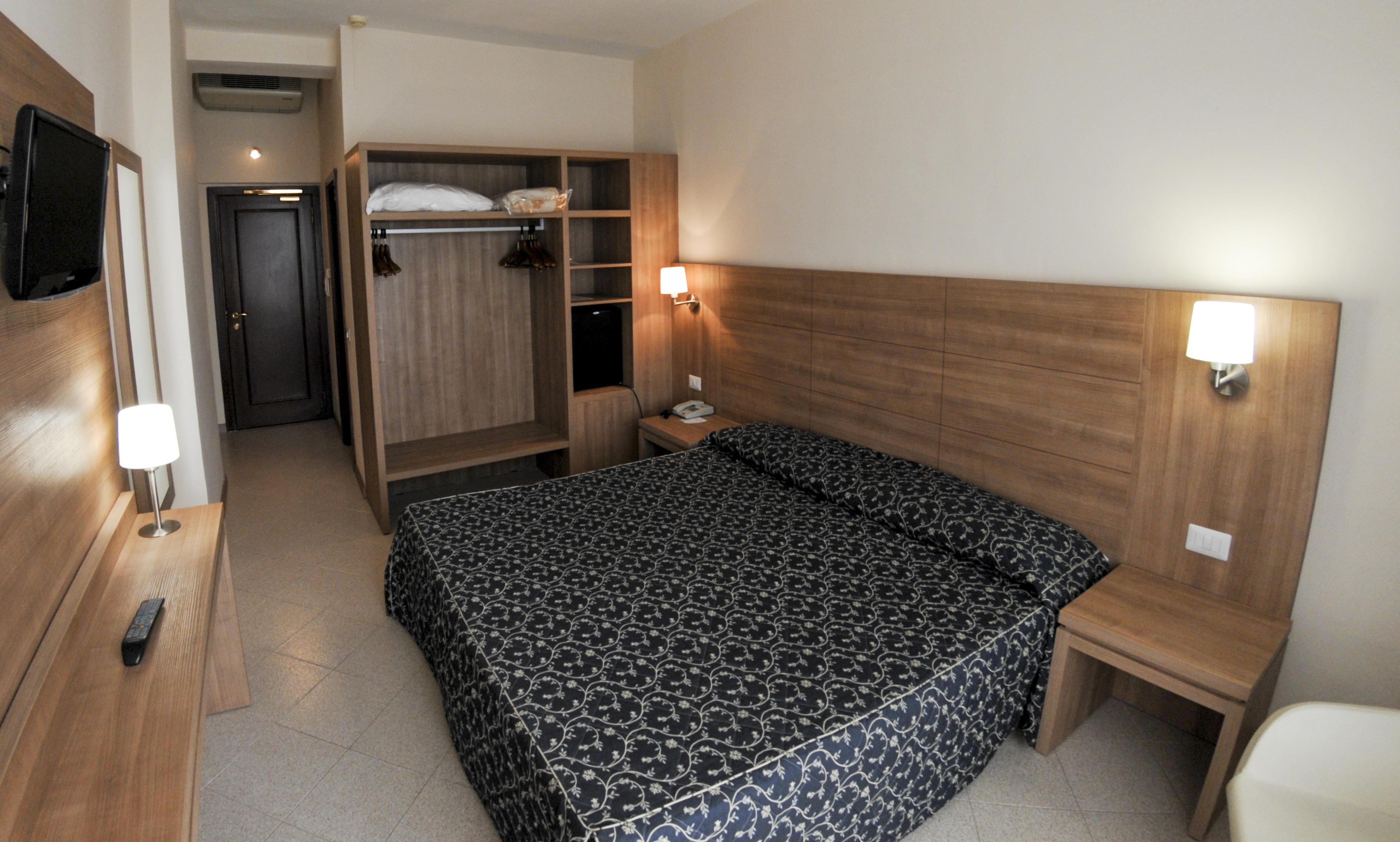 Hotel Mediterraneo Civitavecchia Esterno foto