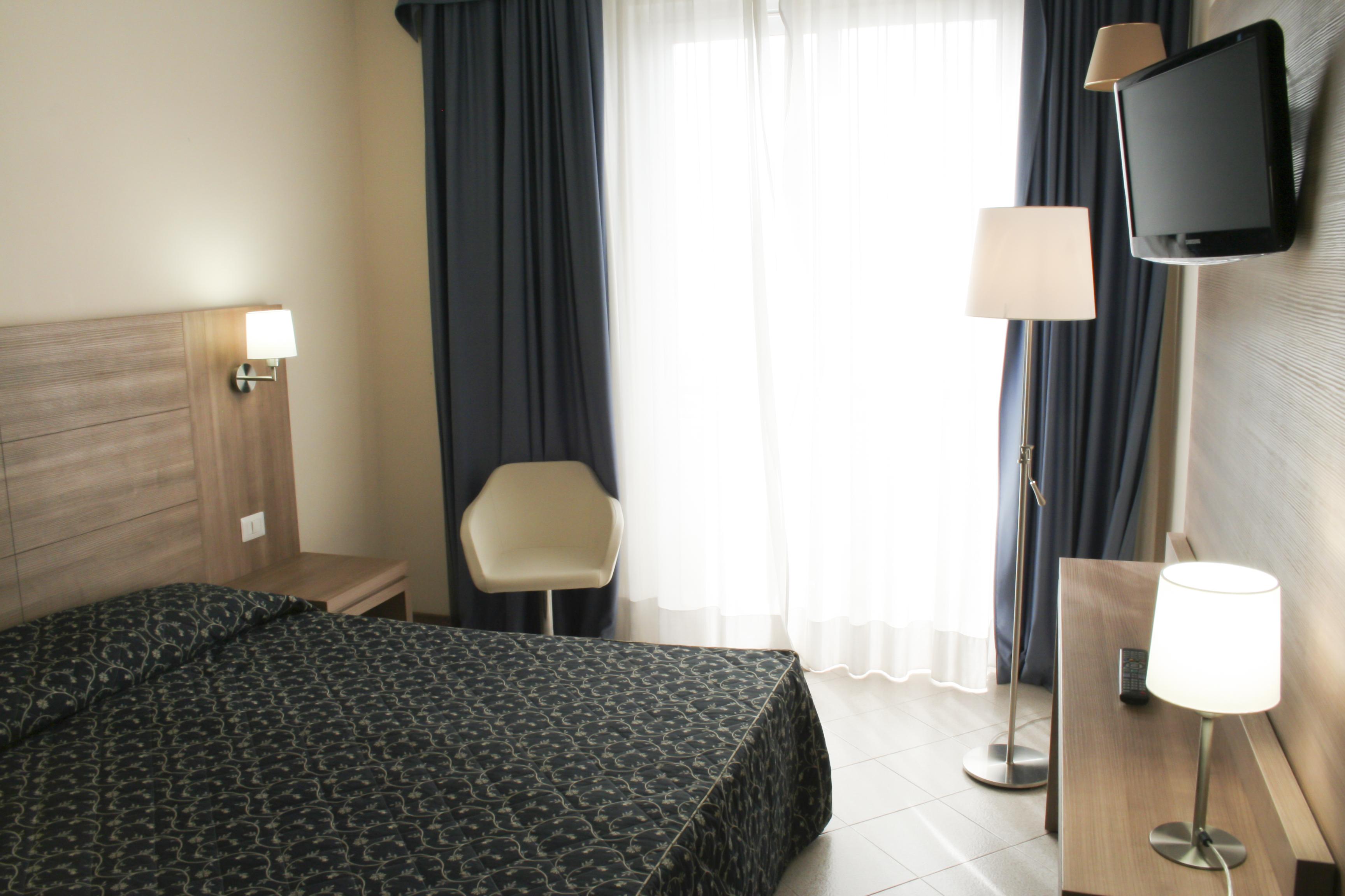Hotel Mediterraneo Civitavecchia Esterno foto