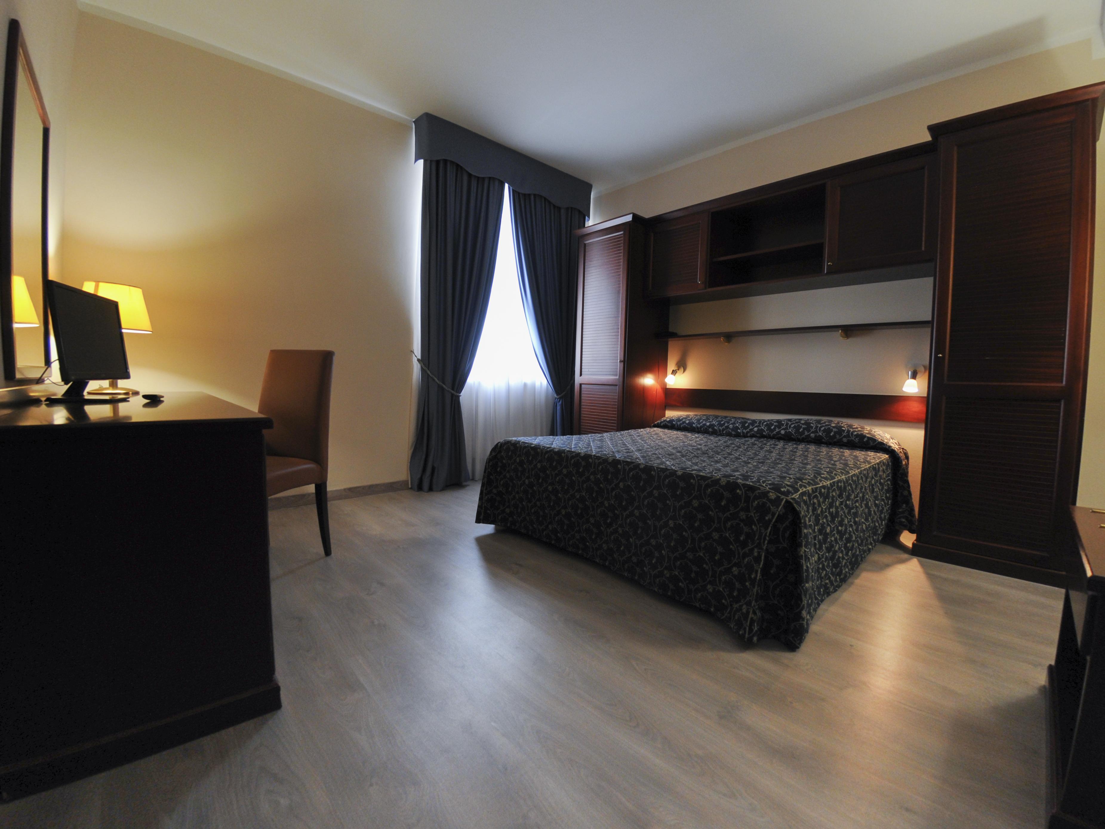 Hotel Mediterraneo Civitavecchia Esterno foto