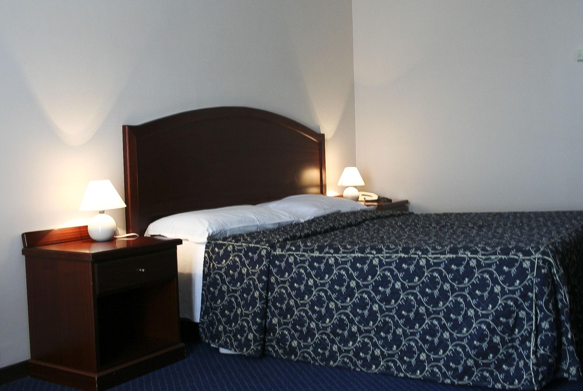 Hotel Mediterraneo Civitavecchia Esterno foto