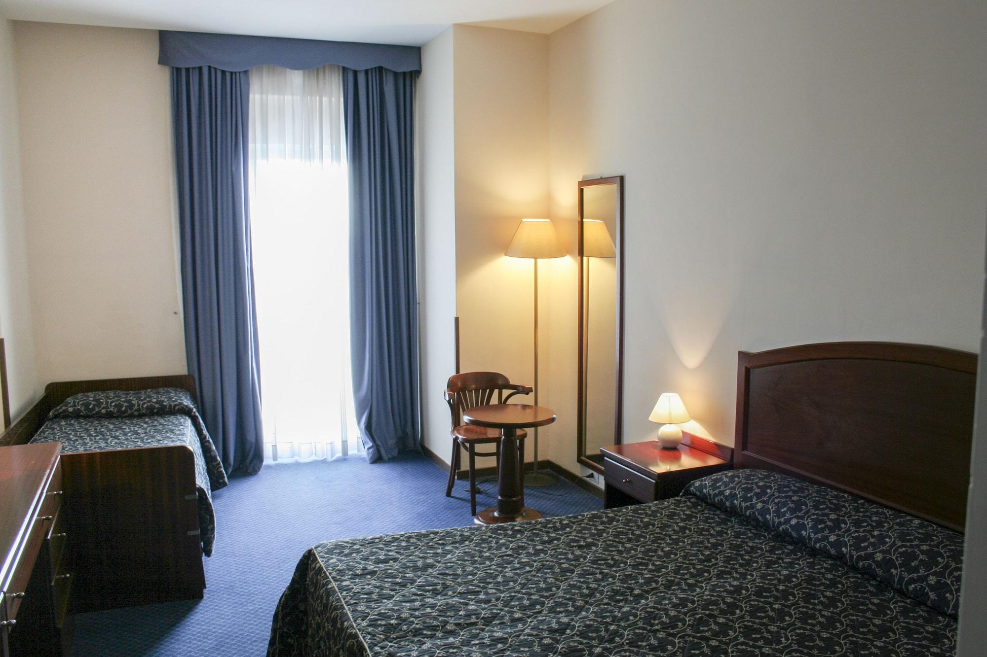 Hotel Mediterraneo Civitavecchia Esterno foto