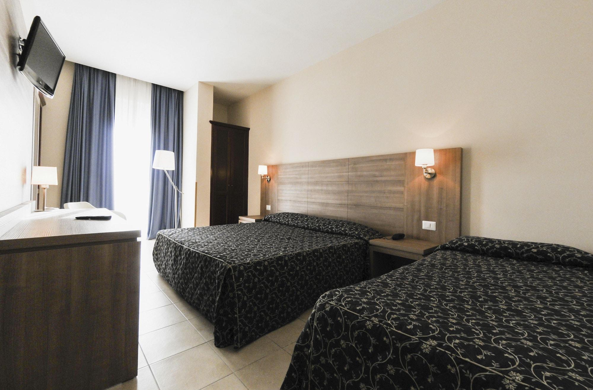 Hotel Mediterraneo Civitavecchia Esterno foto