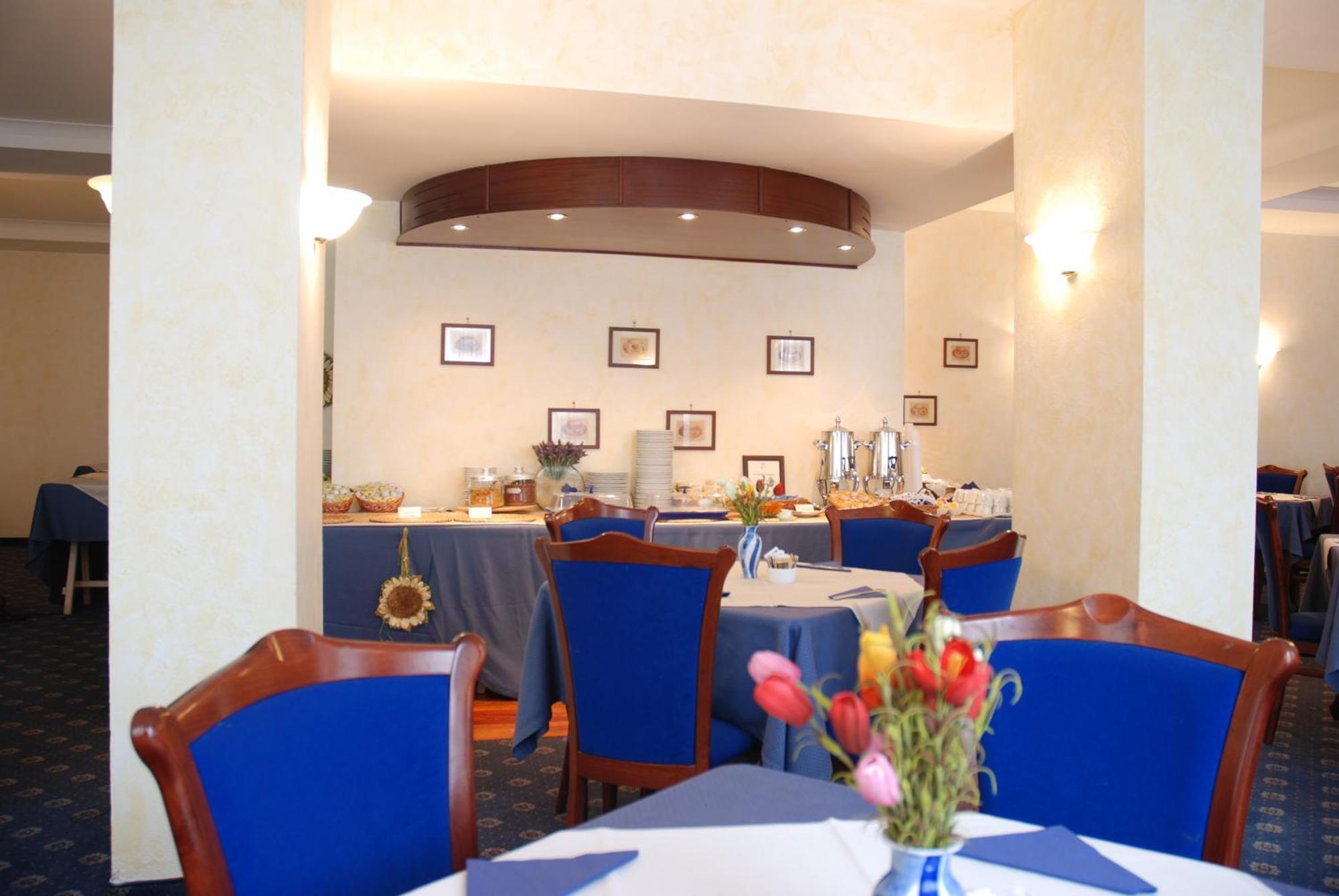 Hotel Mediterraneo Civitavecchia Esterno foto