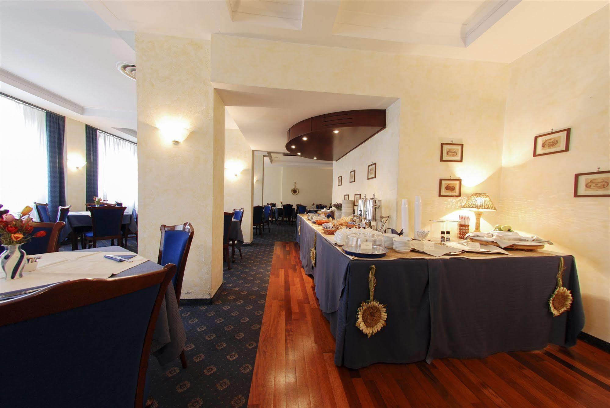 Hotel Mediterraneo Civitavecchia Esterno foto
