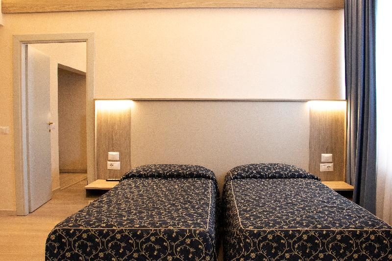 Hotel Mediterraneo Civitavecchia Esterno foto